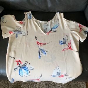 Floral cold shoulder top.